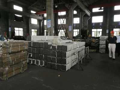 南通正道领导实地考察工厂金属材料加工与现场管理